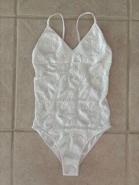 NWOT White Lace Lingerie V-Neck Bodysuit/Teddy - Size Medium